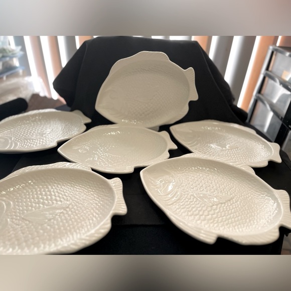 Set of 6 Vintage Whittier Pottery Fish Plates - Picture 1 of 4